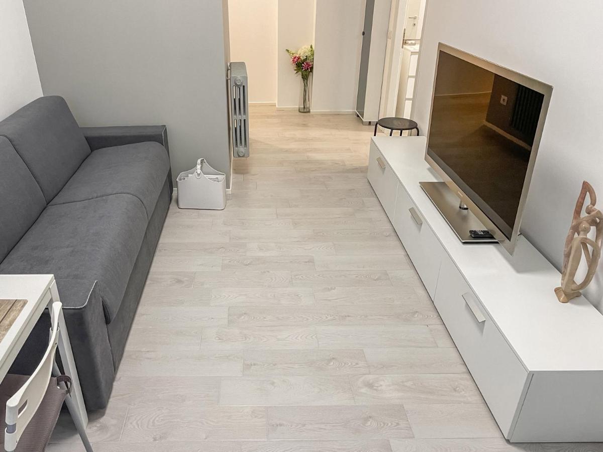 Bnb Capital Milano Moscova - White ภายนอก รูปภาพ